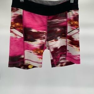 LULULEMON Pink,Maroon, and White  Pattern Shorts Side Pockets Black Elastic in W